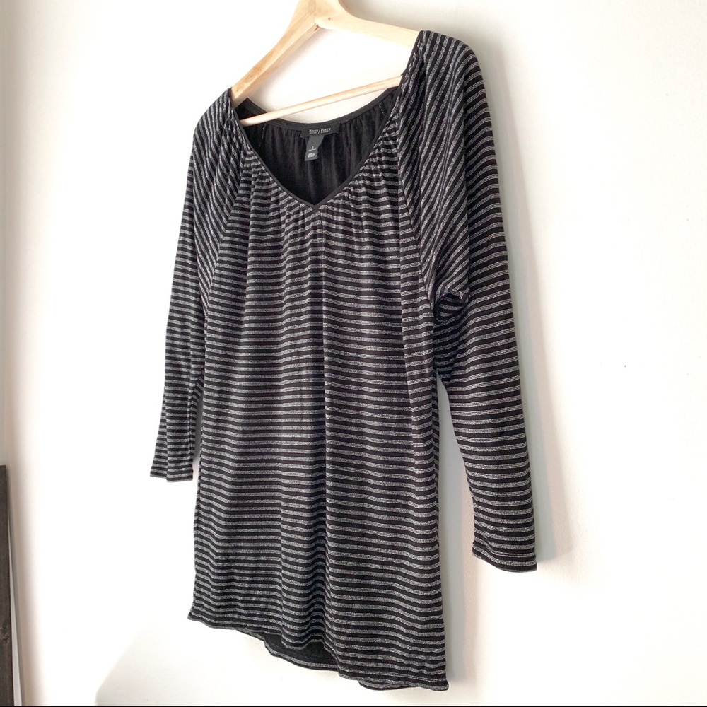 White House Black Market Metallic Top L - Picture 2 of 8